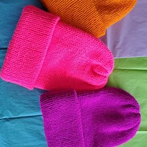 HANDMADE BEANIES!!! ON ETSY: SMOL CLOSET